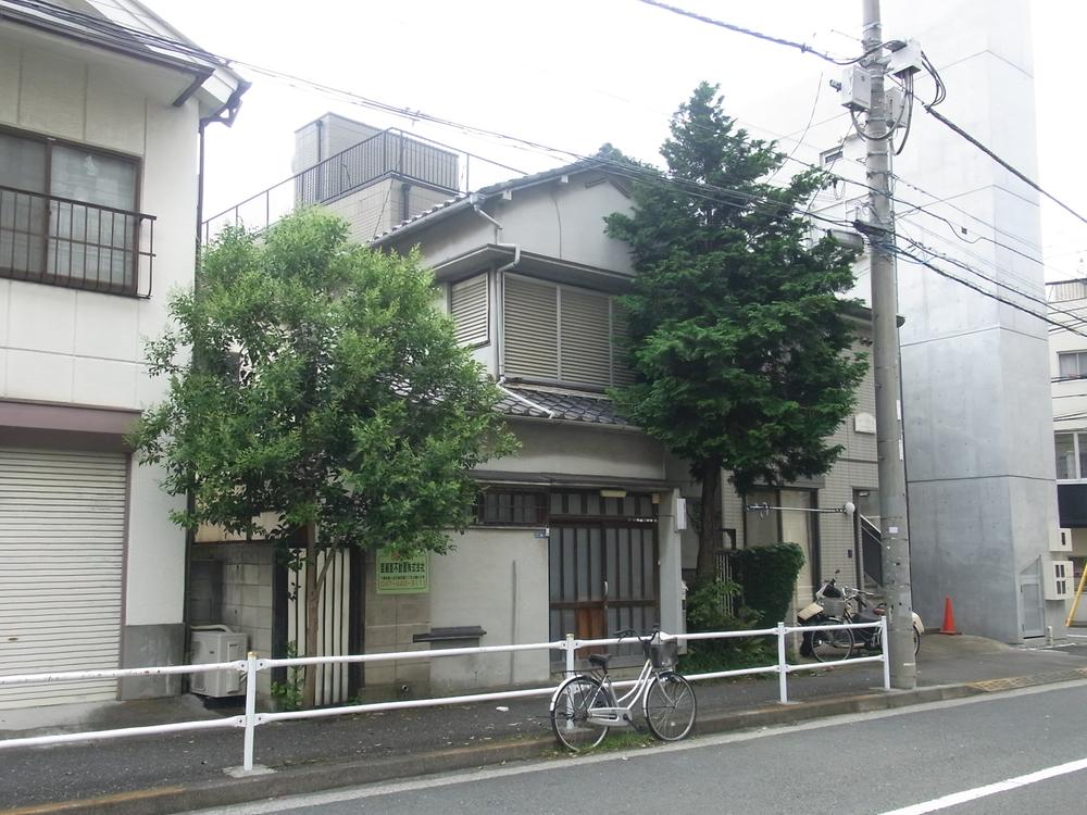 Local land photo. Yes quality goods