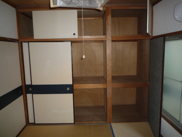 Receipt. There rich housed one between a half!