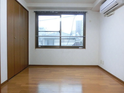 Living and room.  ☆ room ☆