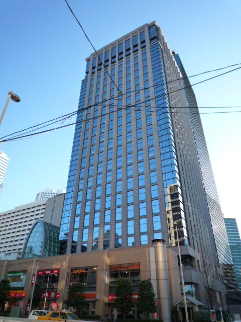Shopping centre. 239m to Shinjuku Oak City (shopping center)