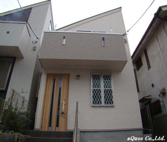 Local appearance photo. Local (10 May 2013) Shooting