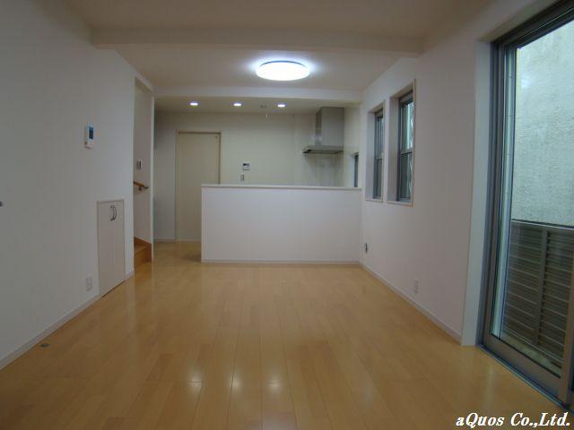 Living. Indoor (10 May 2013) Shooting