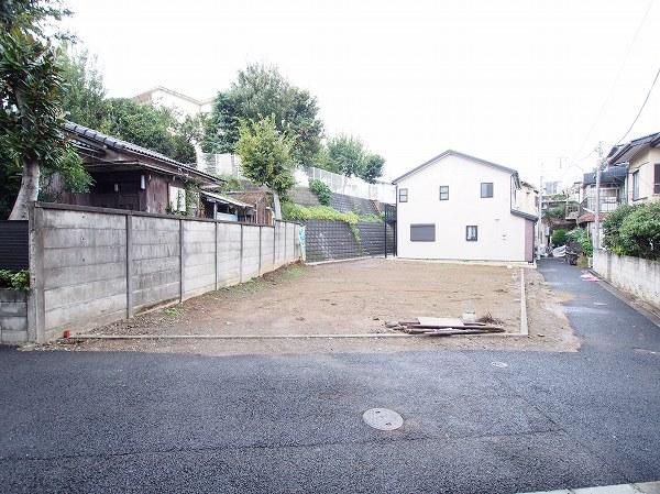 Local appearance photo. Local (10 May 2013) Shooting