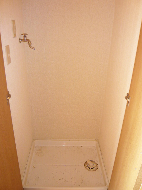 Other Equipment. Indoor Laundry Storage