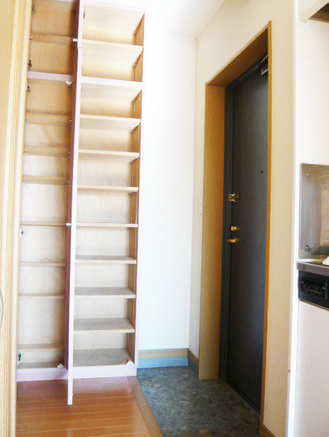 Other Equipment. Shoes BOX