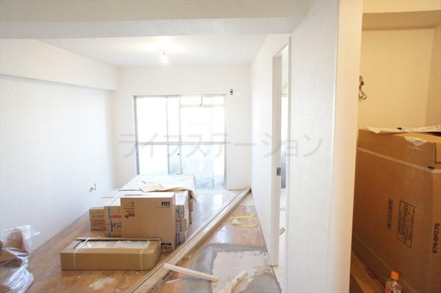 Kitchen. Local (December 15, 2013) Shooting Now it is under construction