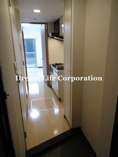 Entrance. ※ In fact the we use the photos in the same building may be different.