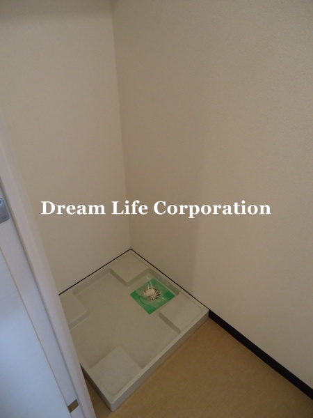 Other room space. ※ In fact the we use the photos in the same building may be different.