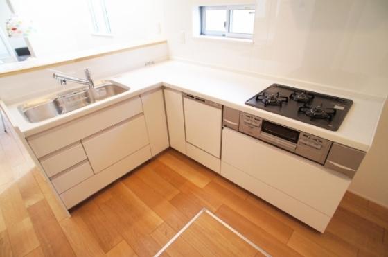 Kitchen. Indoor (September 2013) Shooting