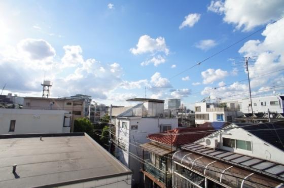 View photos from the dwelling unit. View from local (September 2013) Shooting