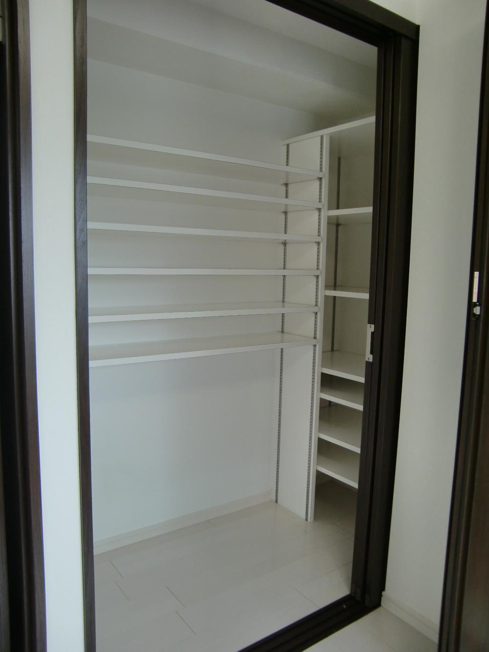 Receipt. Walk-in closet