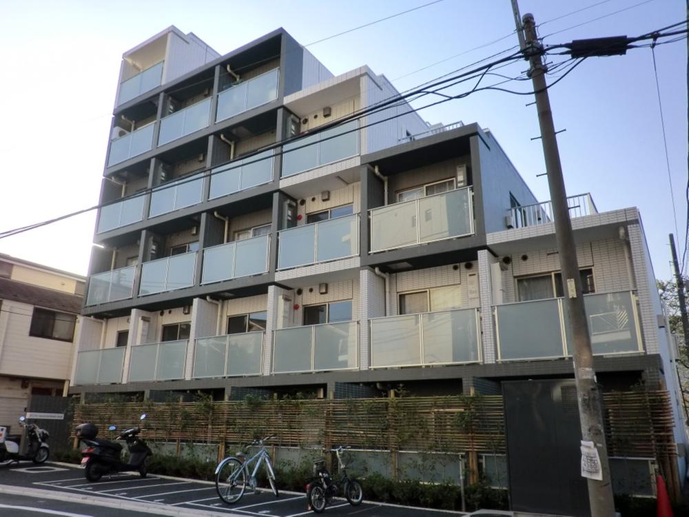 Local appearance photo. Local (11 May 2013) Shooting