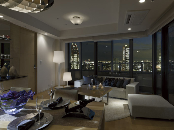 Living.  [living ・ dining] Daylighting ・ Same property which adopted a lot of wide-span dwelling unit with excellent ventilation is, Open feeling and view attractive. (Photo of the following publication is, 80-BL type 3501 in Room  ※ furniture ・ Furniture etc. optional specifications are not included in the sale price. View, etc. rank ・ It varies by each dwelling unit, Surrounding environment ・ View might change in the future. The following three-point December 2010 shooting, Other January 2008 shooting)