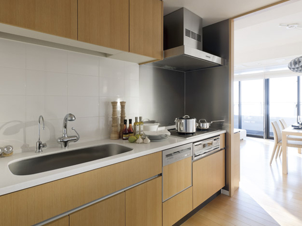 Kitchen.  [kitchen] System kitchen that combines functionality and beauty. The garbage, Also adopted garbage disposer that can be quickly crushed processing in the kitchen.  ※ There is also a thing that can not be part of the process. For more information please check at the manufacturer's brochure.