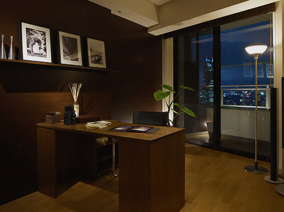 Interior.  [Western-style 2] Study of the calm atmosphere.