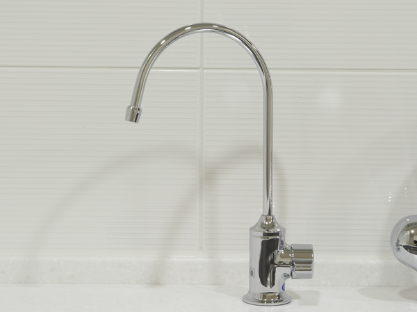 Kitchen.  [water filter] Equipped with a water purifier that delicious water is easy use.  ※ 34th floor ~ Standard on 44th floor.  ※ Cartridge replacement costs will be required separately.