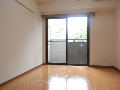 Living and room. Western-style room is 6.6 tatami flooring of the room