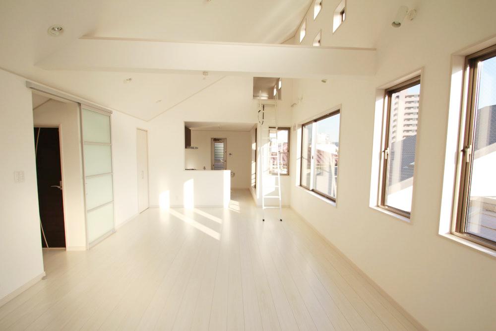 Living. Oasis of family. We become spacious has become a large LDK.