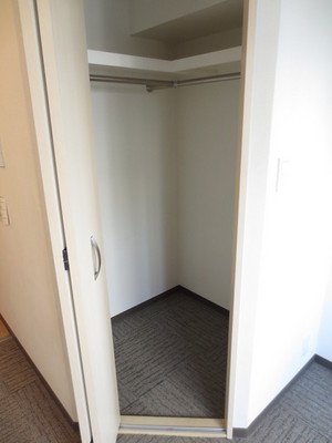 Receipt. Week-in closet