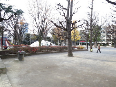 park. 5m to Silver Park (park)