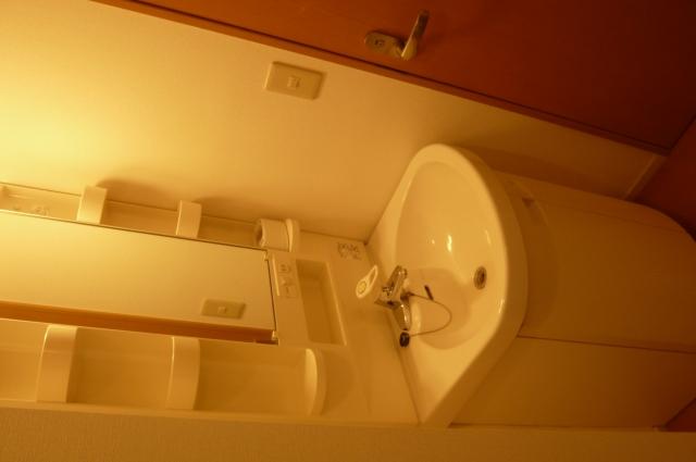 Wash basin, toilet