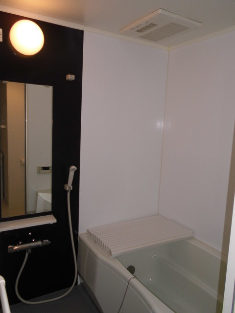 Bath. With reheating function