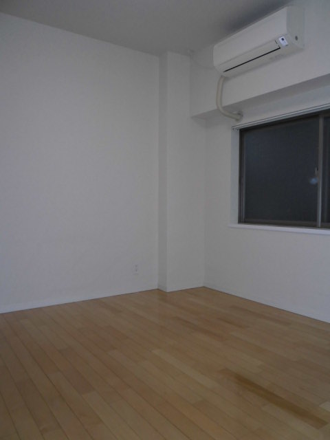 Other room space. Western-style about 4.7 Pledge