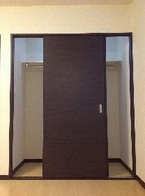 Receipt. Flooring and equipment depends on the room number. 