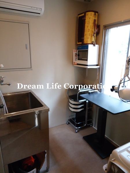 Other common areas. Trimming Room