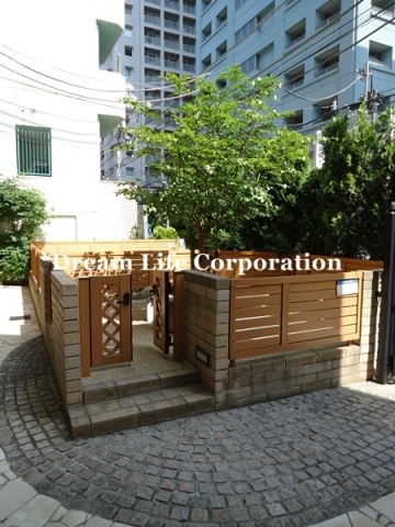 Other common areas. Dog run