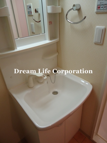 Washroom.  ※ In fact the we use the photos in the same building may be different. 