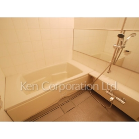 Bath. Shoot the same type the 18th floor of the room. Specifications may be different.