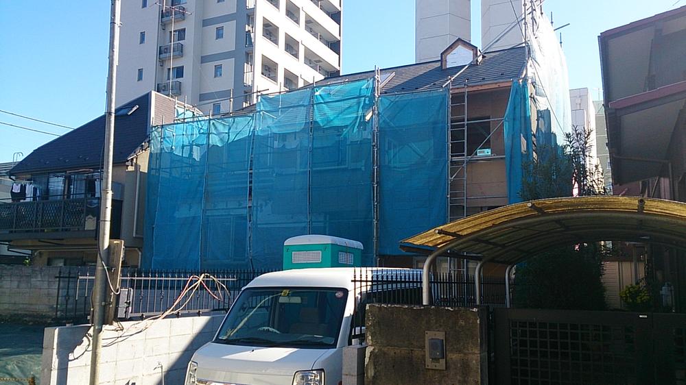 Local appearance photo. Local (12 May 2013) Shooting