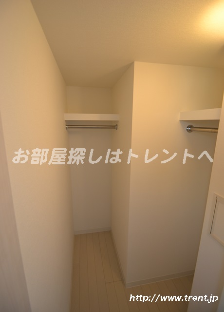 Receipt. It is a reference photograph of the same type of the 10th floor of the same building.