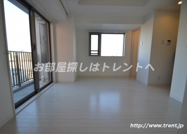 Living and room. It is a reference photograph of the same type of the 10th floor of the same building.