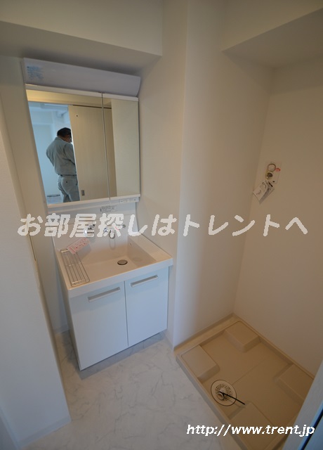 Washroom. It is a reference photograph of the same type of the 10th floor of the same building.