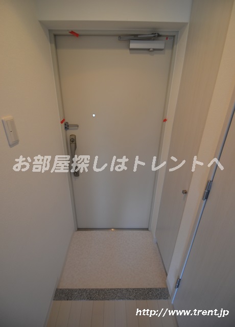 Entrance. It is a reference photograph of the same type of the 10th floor of the same building.