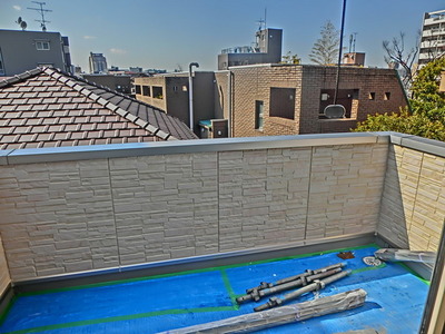 Balcony. Under construction