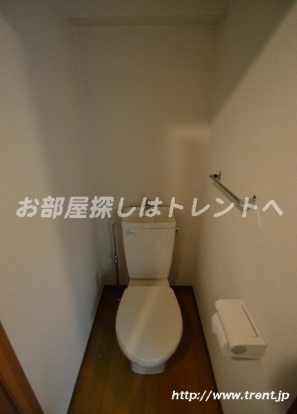 Toilet. We are using a photo of the room of 1k type of the same building. As reference
