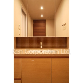 Washroom. Shoot the same type second floor of the room. Specifications may be different.