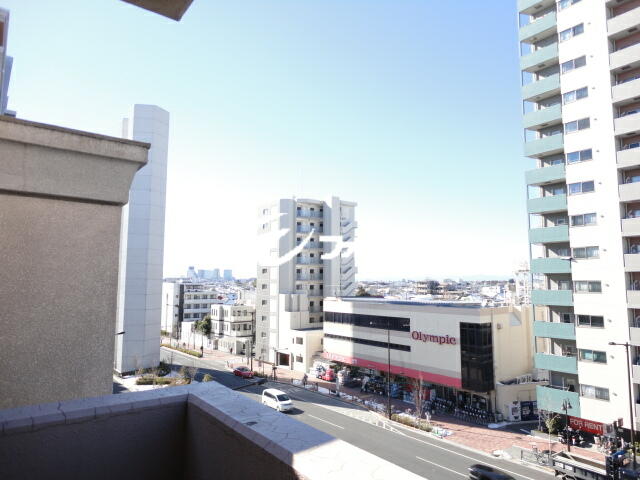 Home center. 334m to Olympic Nakaochiai store (hardware store)