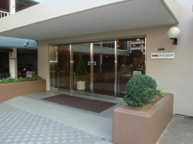 Entrance. Local (12 May 2013) Shooting