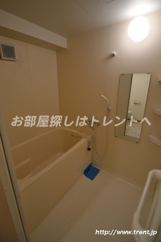 Bath. 5F of the building, 1K is the type of photo. Please see for reference.