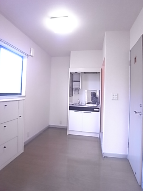 Other room space. Kitchen space is there is a clear! 