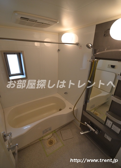 Bath. It is a reference photograph of the 7th floor of 1LDK of the same building (another type).