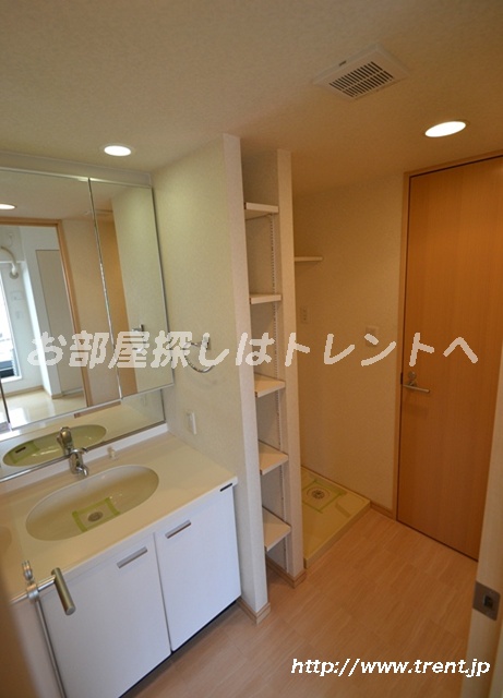 Washroom. It is a reference photograph of the 7th floor of 1LDK of the same building (another type).