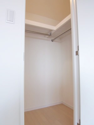 Receipt. Walk-in closet!