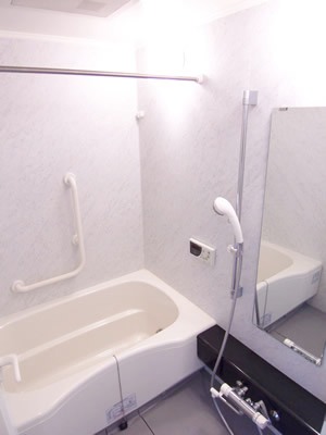 Bath. Reheating function ・ With bathroom dryer