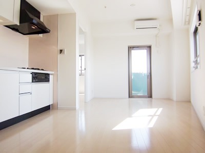 Living and room. LL45 grade flooring