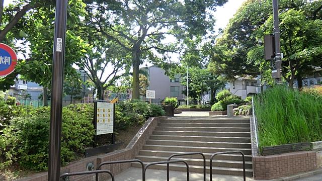 park. 152m until Yarai park